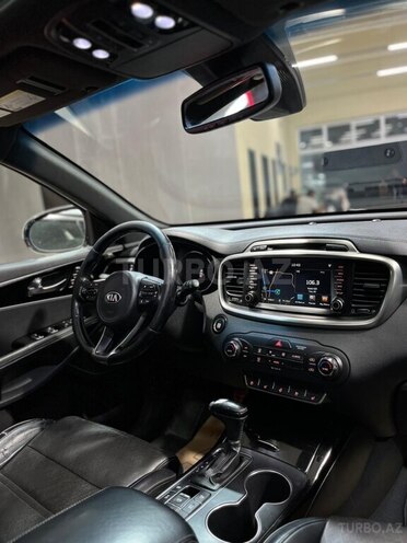 Kia Sorento-15