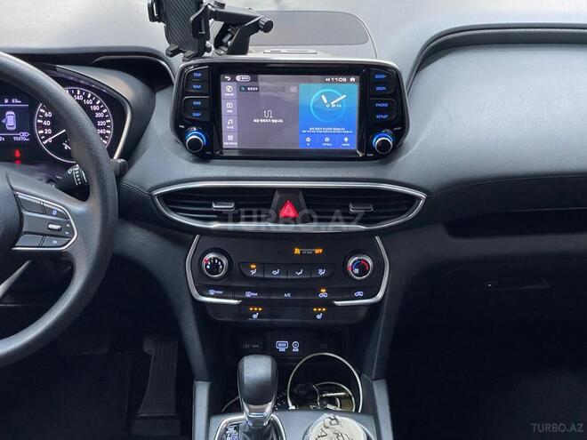 Hyundai Santa Fe-12
