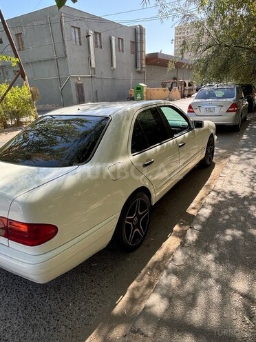 Mercedes E 200 1996, 596,916 km - 2.0 l - Bakı