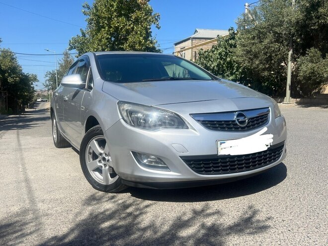 Opel Astra 2011, 271,000 km - 1.3 l - Bakı