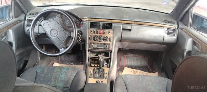 Mercedes E 230 1997, 320,000 km - 2.3 l - Ağstafa