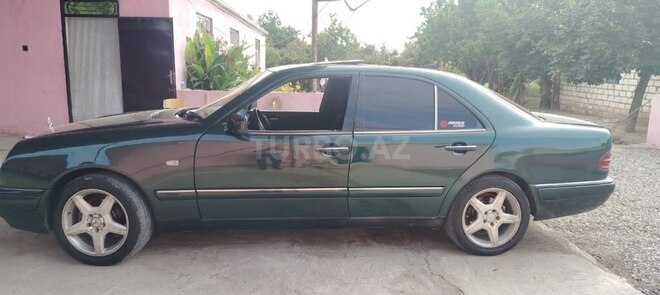 Mercedes E 230 1997, 320,000 km - 2.3 l - Ağstafa