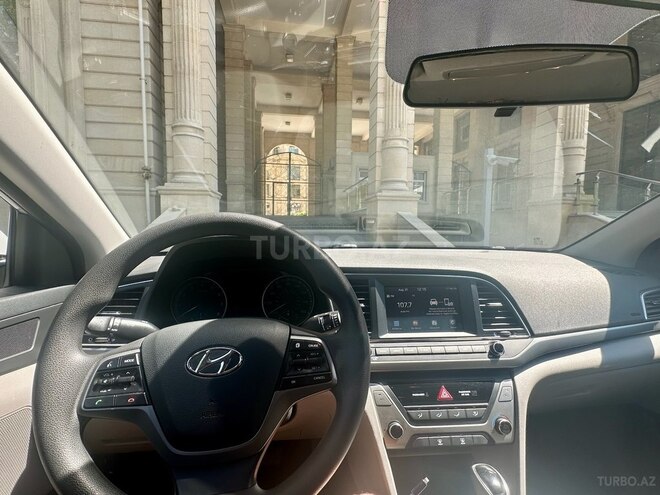 Hyundai Elantra 2018, 70,000 km - 2.0 l - Bakı
