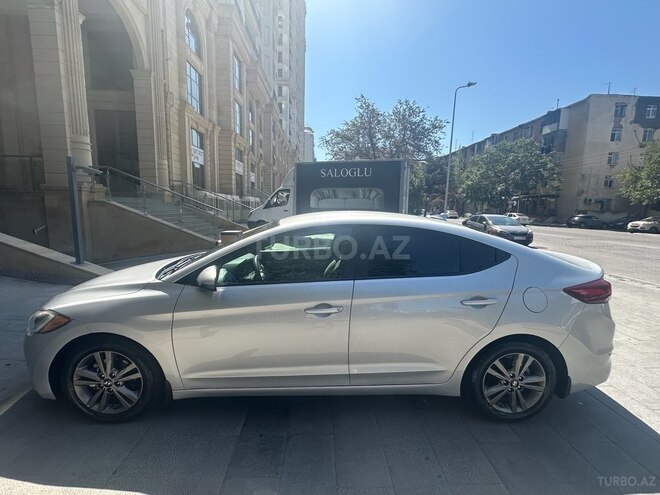 Hyundai Elantra 2018, 70,000 km - 2.0 l - Bakı