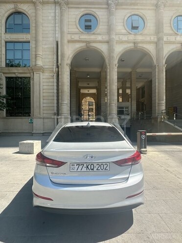 Hyundai Elantra 2018, 70,000 km - 2.0 l - Bakı