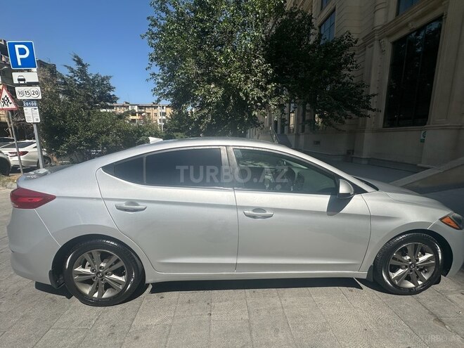 Hyundai Elantra 2018, 70,000 km - 2.0 l - Bakı