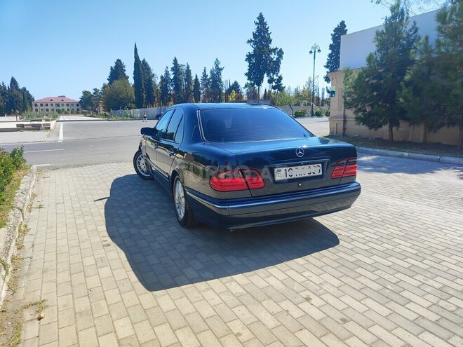 Mercedes E 270 2000, 245,876 km - 2.7 l - Bakı