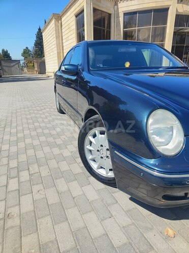 Mercedes E 270 2000, 245,876 km - 2.7 l - Bakı