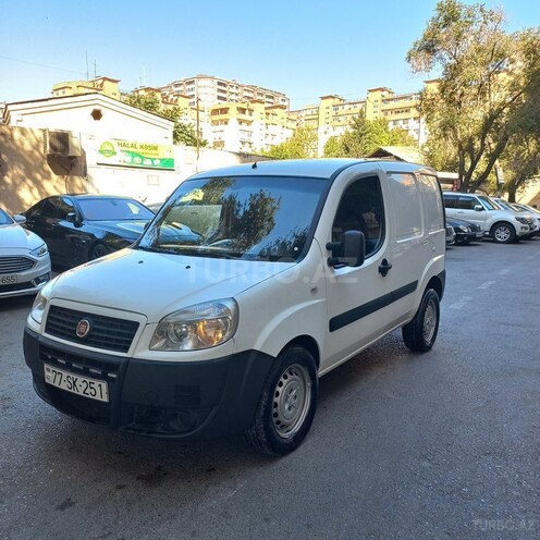 Fiat Doblo 2015, 302,000 km - 1.4 l - Bakı