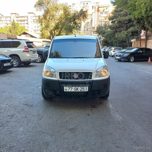 Fiat Doblo 2015, 302,000 km - 1.4 l - Bakı