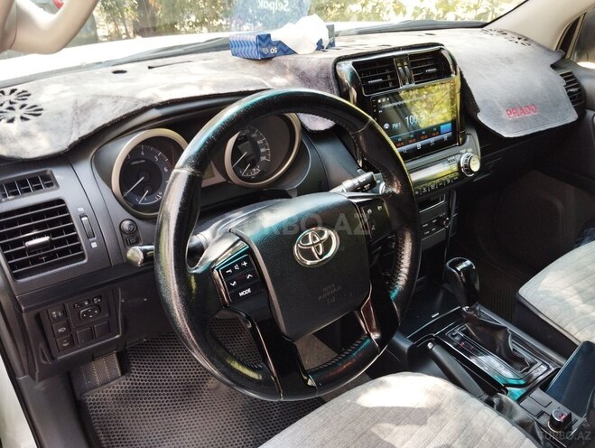 Toyota Land Cruiser Prado 2011, 190,000 km - 2.7 л - Bakı