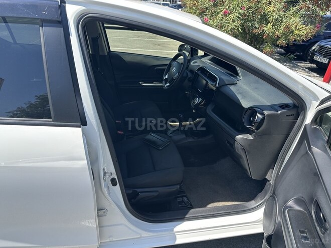 Toyota Aqua 2018, 70,000 km - 1.5 l - Bakı