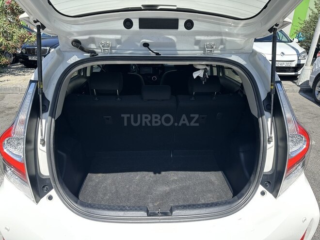 Toyota Aqua 2018, 70,000 km - 1.5 l - Bakı