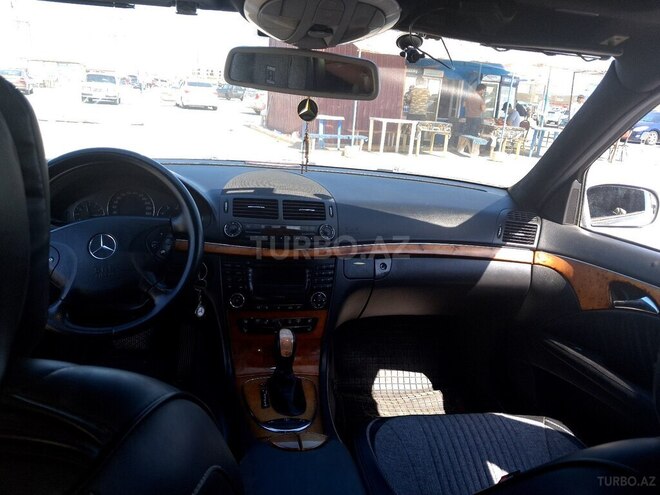 Mercedes E 270 2002, 450,000 km - 2.7 l - Bakı