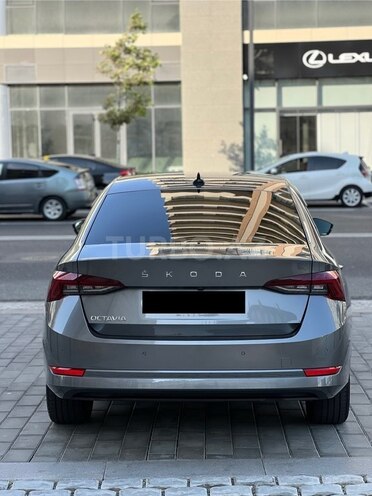 Skoda Octavia 2023, 32,200 km - 1.6 л - Bakı