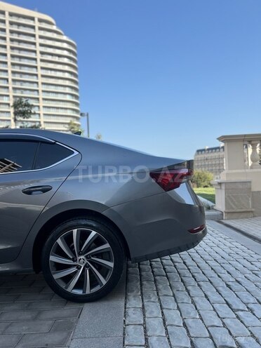 Skoda Octavia 2023, 32,200 km - 1.6 л - Bakı