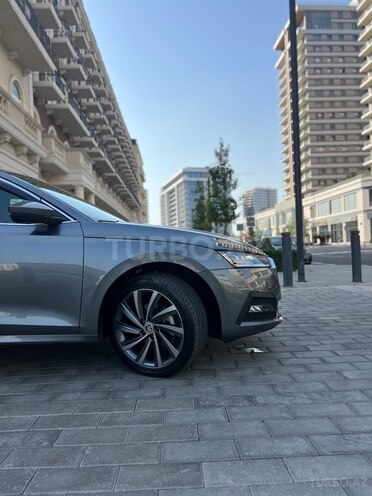 Skoda Octavia 2023, 32,200 km - 1.6 л - Bakı