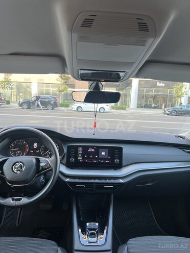 Skoda Octavia 2023, 32,200 km - 1.6 л - Bakı