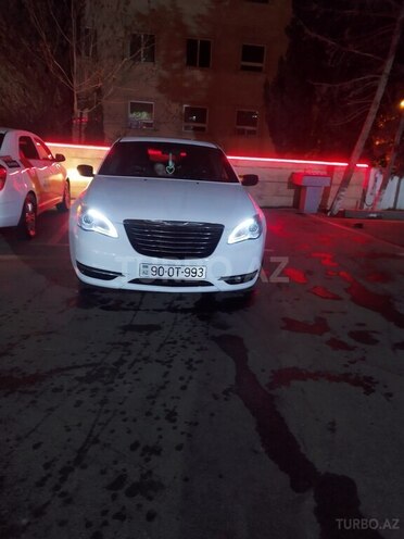 Chrysler 200-5