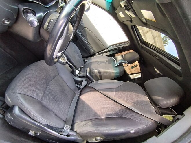 Chrysler 200-12