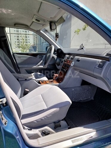 Mercedes E 240 1999, 330,000 km - 2.4 l - Bakı