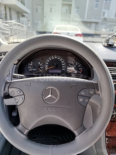 Mercedes E 240 1999, 330,000 km - 2.4 l - Bakı
