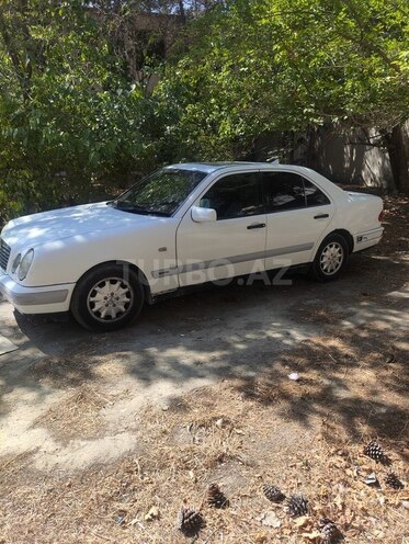 Mercedes E 240 1997, 470,000 km - 2.4 l - Bakı