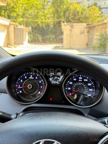 Hyundai Elantra 2014, 125,900 km - 1.8 l - Bakı