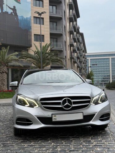 Mercedes E 250 4MATIC 2014, 282,000 km - 2.1 л - Bakı