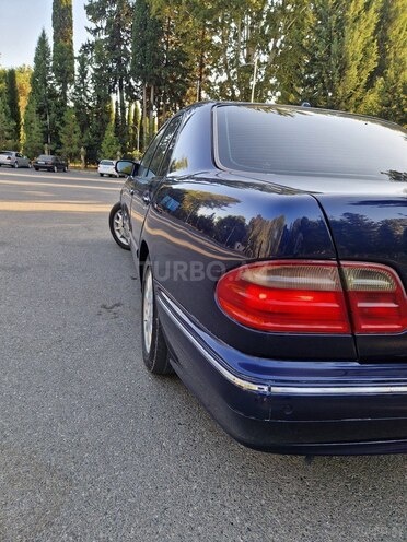 Mercedes E 240 2000, 390,000 km - 2.6 l - Mingəçevir