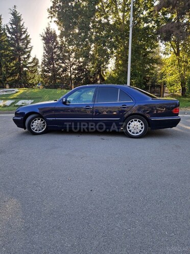 Mercedes E 240 2000, 390,000 km - 2.6 l - Mingəçevir