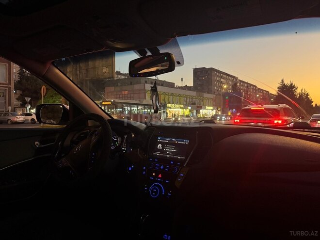 Hyundai Santa Fe 2017, 198,000 km - 2.0 л - Bakı