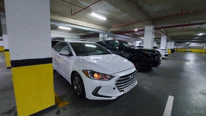 Hyundai Elantra 2018, 110,000 km - 2.0 l - Bakı