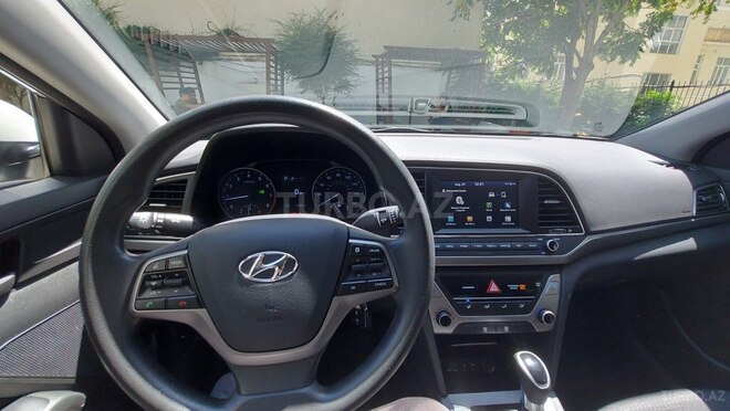 Hyundai Elantra 2018, 110,000 km - 2.0 l - Bakı