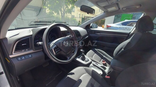 Hyundai Elantra 2018, 110,000 km - 2.0 l - Bakı