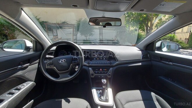 Hyundai Elantra 2018, 110,000 km - 2.0 l - Bakı