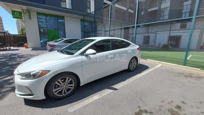 Hyundai Elantra 2018, 110,000 km - 2.0 l - Bakı
