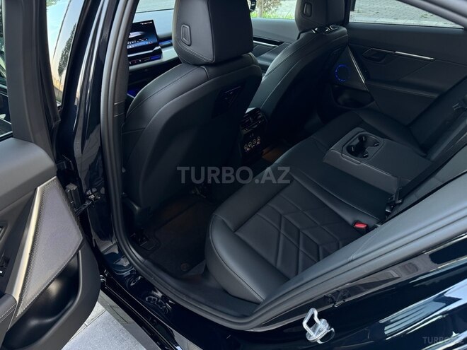 BMW 520 2024, 17,000 km - 2.0 l - Bakı