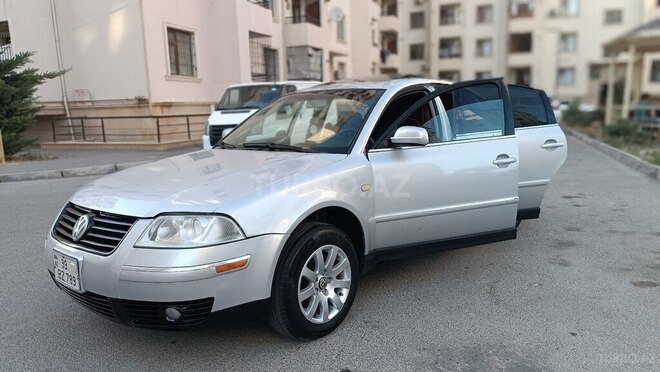 Volkswagen Passat 2002, 285,578 km - 1.8 l - Bakı