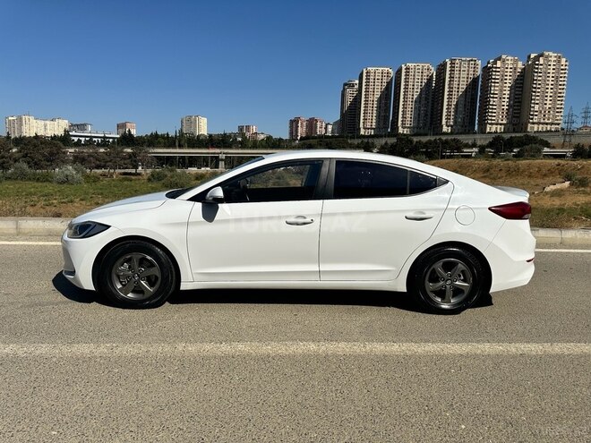 Hyundai Avante 2015, 162,600 km - 1.6 л - Bakı