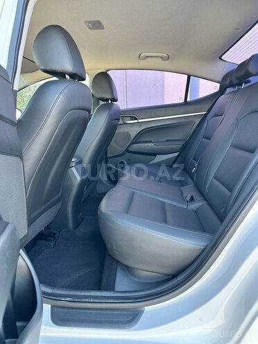 Hyundai Avante 2015, 162,600 km - 1.6 л - Bakı
