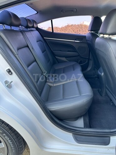 Hyundai Avante 2015, 162,600 km - 1.6 л - Bakı
