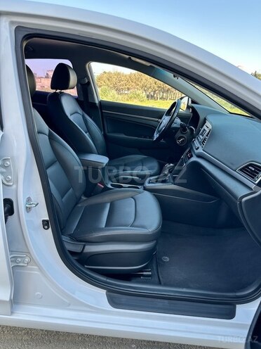 Hyundai Avante 2015, 162,600 km - 1.6 л - Bakı