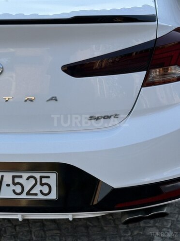 Hyundai Elantra 2019, 197,949 km - 1.6 л - Tovuz