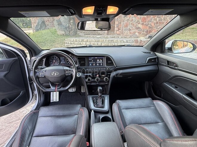 Hyundai Elantra 2019, 197,949 km - 1.6 л - Tovuz