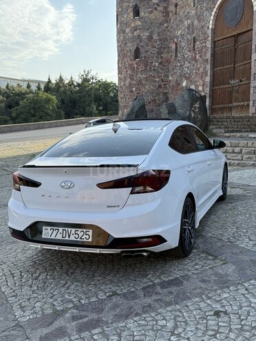 Hyundai Elantra 2019, 197,949 km - 1.6 л - Tovuz