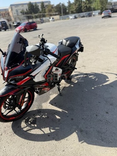 Bajaj Pulsar RS 200-2