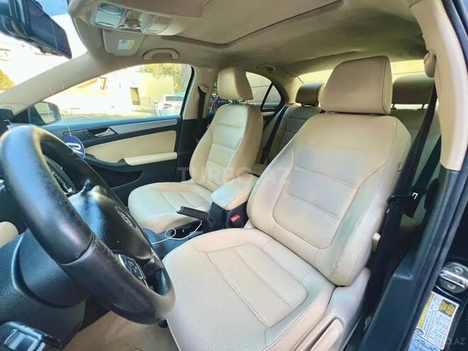 Volkswagen Jetta 2012, 198,683 km - 2.5 l - Bakı