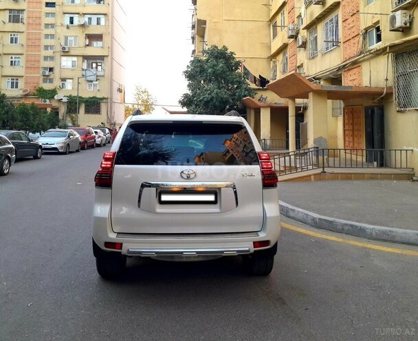 Toyota Land Cruiser Prado 2011, 122,984 km - 2.7 l - Bakı