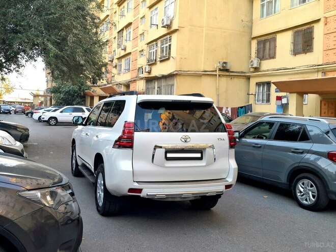 Toyota Land Cruiser Prado 2011, 122,984 km - 2.7 l - Bakı
